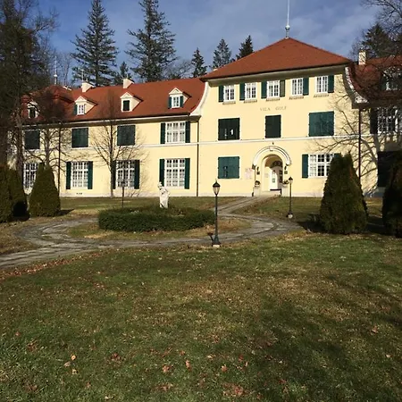 31 Golf Vacation Apartment